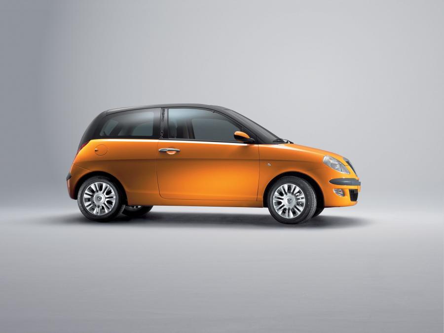  Lancia Ypsilon by MomoDesign 2005 года  (фото 6 из 29)